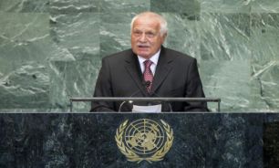 رئيس جمهور چک: بحران سوريه بايد از راه صلح‌آميز حل شود