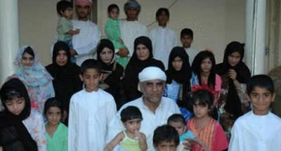 خيز مرد عرب براي تشكيل خانواده 100 نفري + تصوير