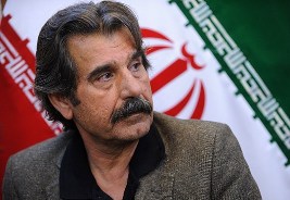 عزت الله مهر آوران با "پيرمردي با بالهاي بزرگ" به روي صحنه مي رود