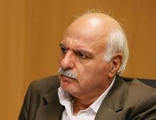با سوپرمارکت هایی که بی مجوز مکمل دارویی می فروشند برخورد می کنیم