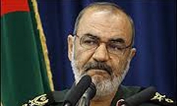 ملت ایران عزت با فقر را بر ذلت در ثروت ترجیح می دهد
