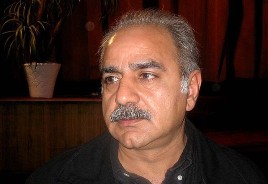 طوفان فرهنگی پرویز پرستویی و بچه های جنگ برای کودکان و نوجوانان منطقه زلزله زده ارسباران