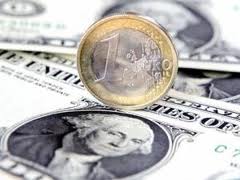 سقوط بهای یورو برابر دلار و ین