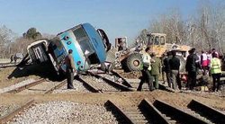 12نفر از مجروحان حادثه قطار در بیمارستان های یزد بستری هستند