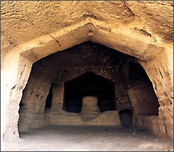 معبد مهرکجاست؟
