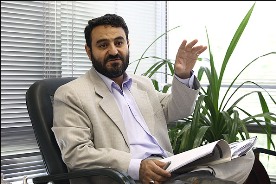 حسن گروسي: سياست رسانه ملي توجه به عزاداري سنتي است