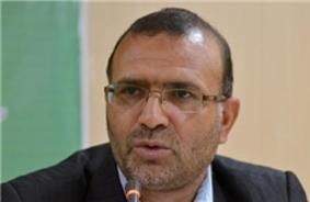 علي اسماعيلي به رئيس دانشگاه تهران كتاب اهدا كرد