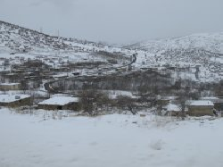 بارش برف راه ارتباطی پاوه به مریوان را مسدود كرد