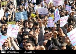 نمازگزاران اردبیل با انجام راهپیمایی ، تجاوز اسراییل به غزه را محكوم نمودند