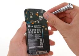 نگاهی به درون LG nexus 4 بیندازید