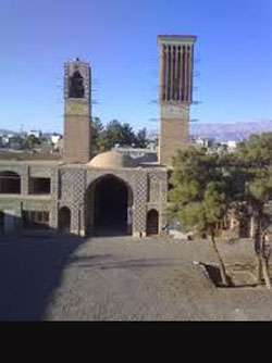 کارونسرای وکیل کرمان همچنان در آرزوی هتل شدن