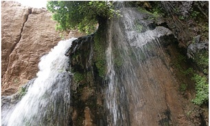بربلندای آبشار پیران