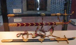 حضور گسترده هيئت هاي آمريکايي در موزه مرقد مطهر امام حسين (ع) + تصاوير
