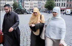 نشست علمي «مسئله حجاب در غرب؛ چالش ها و راهکارها» برگزار می شود