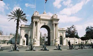 ساخت ديوار سيماني در برابر کاخ رياست جمهوري مصر