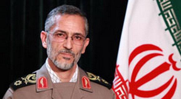 رئيس دفتر نظامي فرماندهي معظم كل قوا از نمايشگاه عملكرد بسيج بازديد کرد