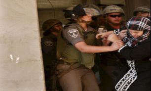 بازداشت پيرزن 70 ساله فلسطيني توسط ارتش رژيم صهيونيستي