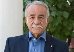 نمايشنامه خواني سعيد پورصميمي در باران پاييزي