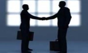 با پوشیدن رنگ سیاه، نیرویتان را به دیگران القا کنید