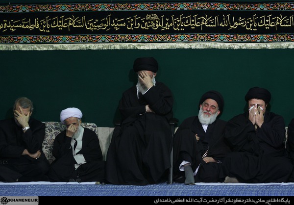 پنجمین شب عزاداری حضرت اباعبدالله الحسین (ع) در حسینیه امام (ره) برگزار شد