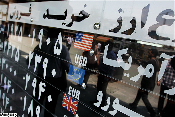 نظارت بیشتر ‌بر ‌بازار ‌ارز وظیفه دولتمردان است