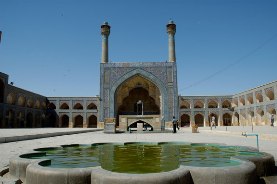 بارندگي آسيب جدي به  مسجدجامع اصفهان وارد نكرده است