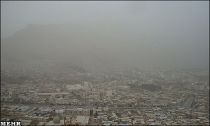آسمان کرمانشاه غبارآلود می شود