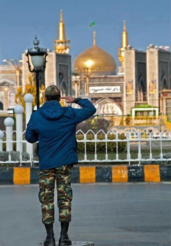 عکس/سلام متفاوت یک عاشق!
