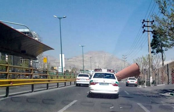 عکس/ باربری با ماشین پلیس 110 !