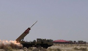 شليک موفقيت آميز موشک بالستيک در پاکستان