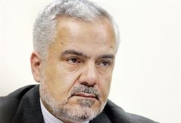راه احمدي نژاد در بهاران ادامه دارد/ خدمات دولت به كردستان با گذشته قابل مقايسه نيست