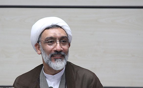 حجت الاسلام و المسلمین پورمحمدي به سوالات کاربران پاسخ می‌دهد