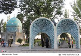 آرامگاه شیخ عطار نیشابوری گلباران شد
