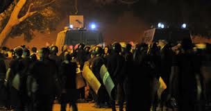 در درگيري هاي قاهره چند خودرو به آتش کشيده شد