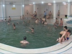 مجتمع آب درمانی قینرجه مشگین شهر بیشترین مسافران نوروزی رابه خود جلب كرد