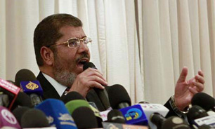 مرسي بايستي دولتي جديد و كارآمد تشكيل دهد