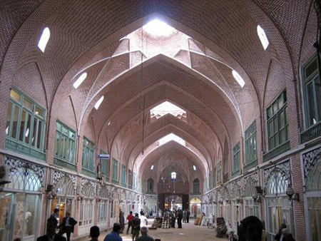 بازدید بیش از 70 هزار نفر از بازار جهانی تبریز در هفته نخست نوروز