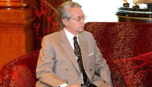 پاریس ادعای دخالت ایران در بحرین را دروغ دانست