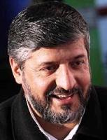 پولادگر: ساعي مثل پسر من است/ رسانه ها رقابت من و ساعي را شديد جلوه دادند