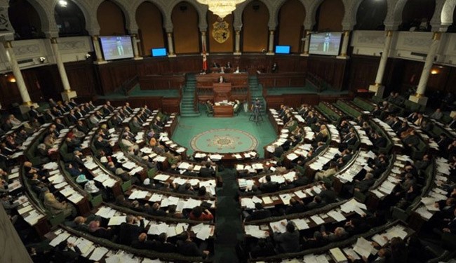 لحظه شماری ملت تونس برای آغاز رای گیری پیش نویس قانون اساسی جدید