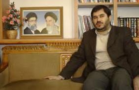 روی میز انجمن قلم قابل طرح برای رسانه‌ها نیست