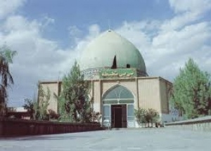 طواف اموات در بقعه بی‌بی شطیطه(س) به یک سنت تبدیل شده است