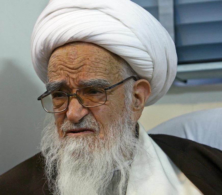 بانوان مراقب دسیسه‌های استعماری غرب باشند
