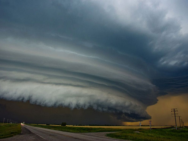 با "پیچند" یا "تورنادو" ( Tornado) آشنا شوید