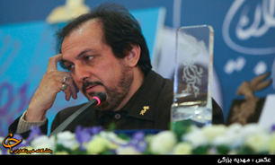 جدال میان خبرنگار و اکبری صحت/ چه کسی بعد از بابک زنجانی اسپانسر فجر می‌شود؟ + عکس