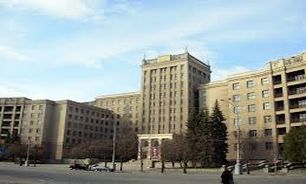 شتاب نقد علمی در مراکز دانشگاهی کاهش یافته است/با ترجمه کتب غربی به رشد علمی نمی رسیم