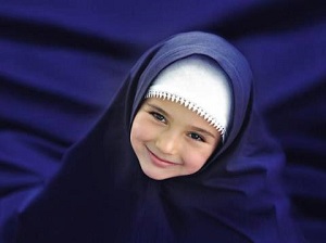چرا چادر سر میکنی ؟!