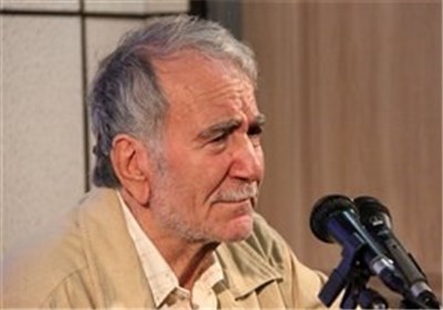 تقدیر از خانواده های معظم شهدا و استاد ابراهیم دینانی