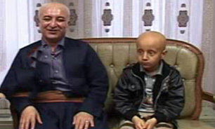 کودک سرطانی و معلم فداکار در دفتر وزیر/هزینه درمان ماهان تامین شد + فیلم