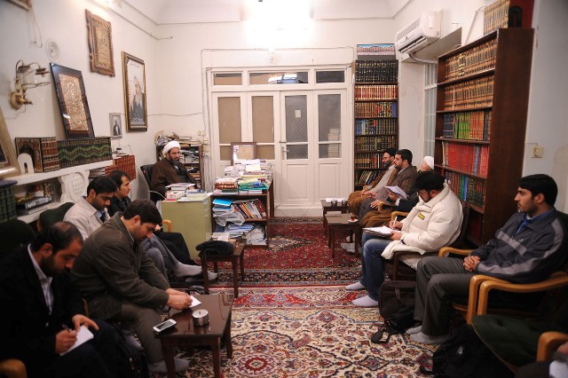 خبرنگاران می توانند سهم عظیمی دراصلاح اخلاق جامعه داشته باشند